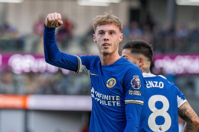 大谷翔平在 2021 年包揽银棒奖、MVP 并在全明星赛投打双修，被美媒评为“体育界最伟大的赛季”