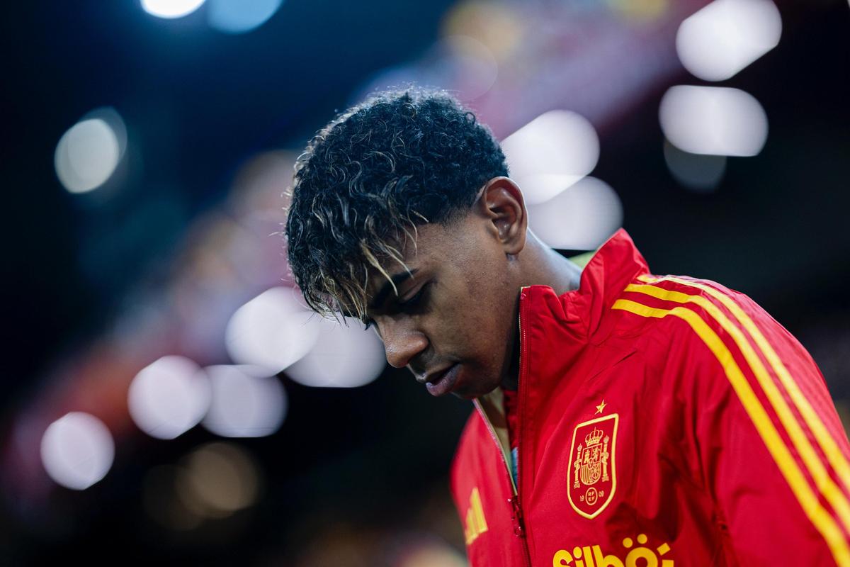 NBA：马刺新秀文班亚马闪耀 全场送出六盖帽（NBA：马刺新秀文班亚马大放异彩 全场贡献6次封盖）