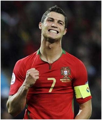 记者：吉乌今天飞往桑德兰，未来24小时内接受体检