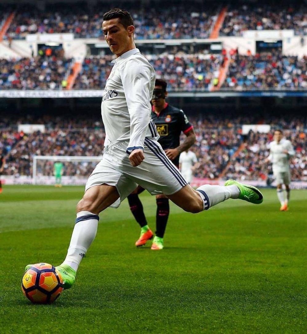 梅西：布斯克茨和阿尔巴能以这样的方式退役非常美好