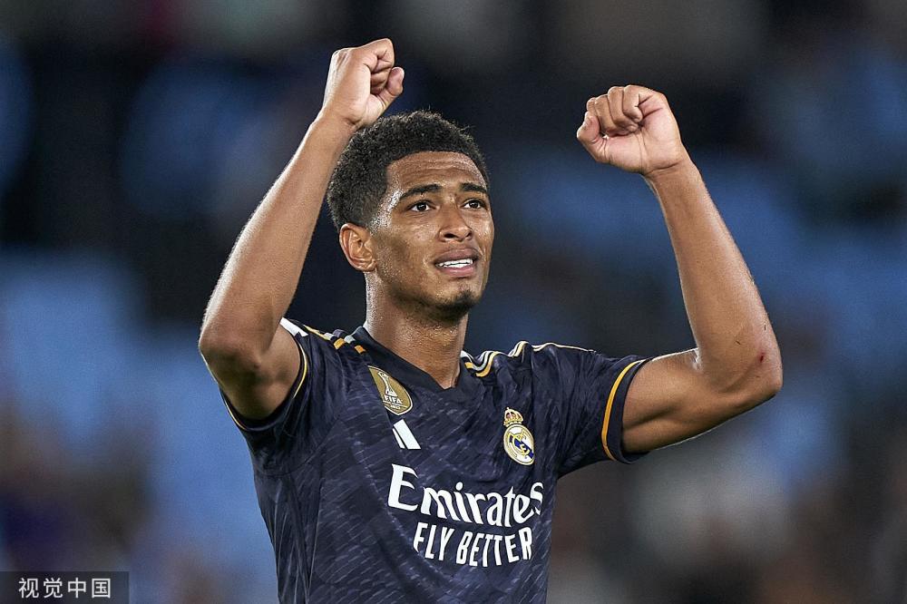 足球中超豪门再爆冷门，争冠格局突然大变（中超豪强再遭爆冷，争冠形势瞬间生变）