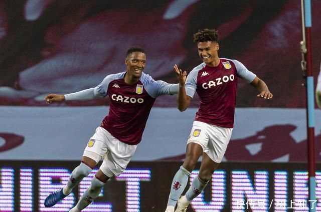 德甲半场：努萨禁区内倒地未判，门兴0-0莱比锡