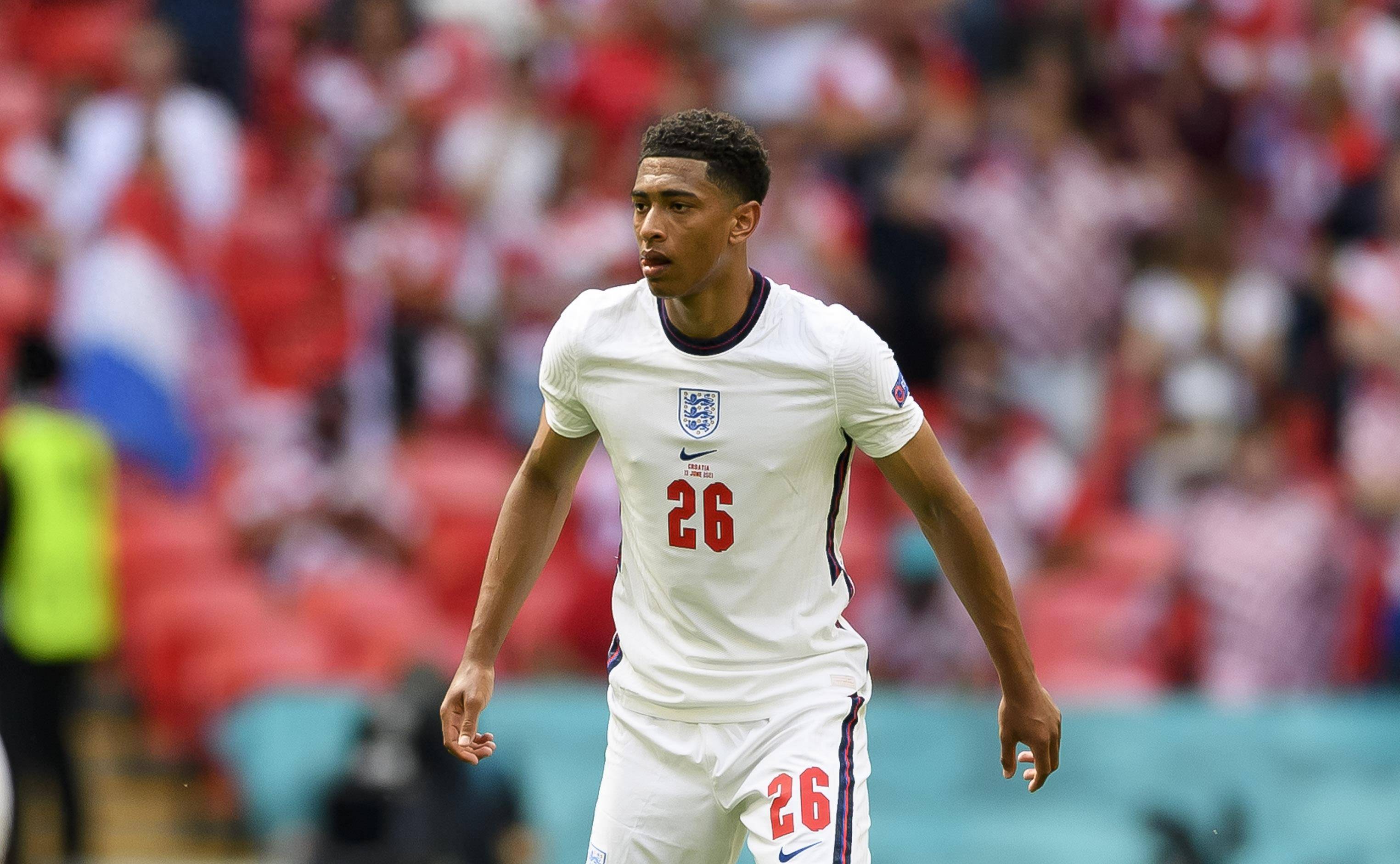 足球报：多支中超球队巨额欠税，以亿元为单位拖欠税款