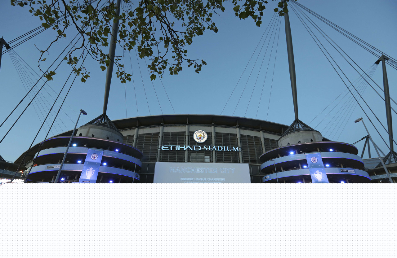 曼联欲引进加拉格尔或埃德松，争夺中场球员，冬季转会窗或成关键。